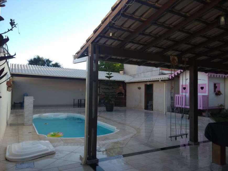 Casa com 4 Quartos à Venda, 380 m² por R$ 650.000 Rua São Pedro, 001 - Das Laranjeiras, Serra - ES