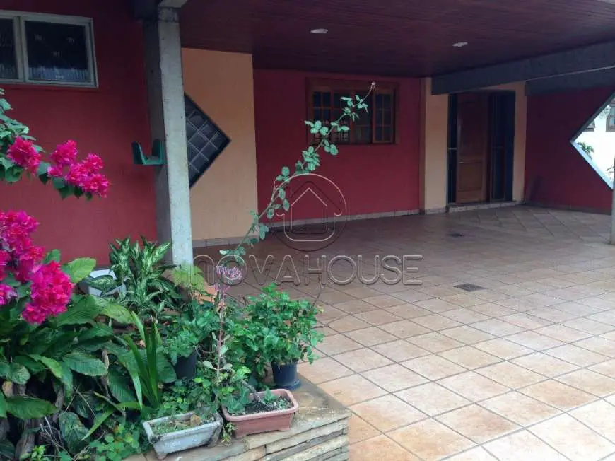Casa de Condomínio com 3 Quartos à Venda, 230 m² por R$ 420.000 Jardim Leblon, Campo Grande - MS