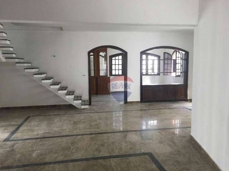 Casa com 3 Quartos para Alugar, 300 m² por R$ 8.000/Mês Alameda Tamoios, 1184 - Batista Campos, Belém - PA
