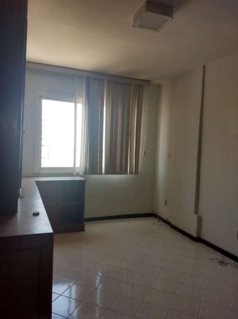 Apartamento com 3 Quartos para Alugar, 140 m² por R$ 2.000/Mês São José, Aracaju - SE