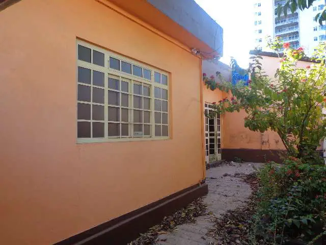 Casa com 9 Quartos para Alugar, 100 m² por R$ 3.000/Mês Centro, Divinópolis - MG