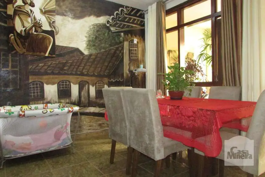 Casa com 3 Quartos para Alugar, 90 m² por R$ 2.600/Mês Avenida Fleming, 1200 - Ouro Preto, Belo Horizonte - MG