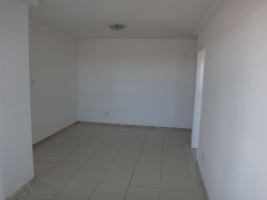 Apartamento com 3 Quartos para Alugar, 74 m² por R$ 900/Mês Avenida Silvério Leite Fontes, 1128 - Aeroporto, Aracaju - SE