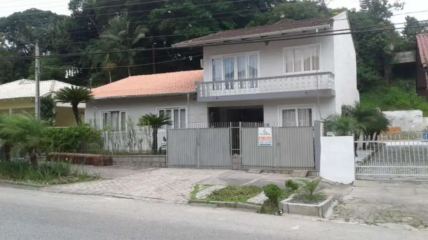 Casa com 2 Quartos para Alugar, 60 m² por R$ 950/Mês Jardim Maluche, Brusque - SC