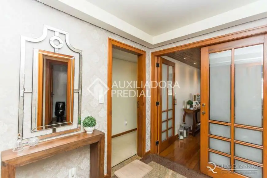 Apartamento com 4 Quartos à Venda, 242 m² por R$ 1.360.000 Avenida Cai, 521 - Cristal, Porto Alegre - RS