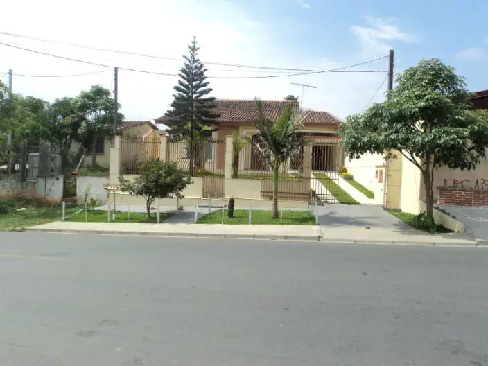 Casa com 5 Quartos à Venda, 190 m² por R$ 495.000 Rua David Bodziak - Cachoeira, Curitiba - PR