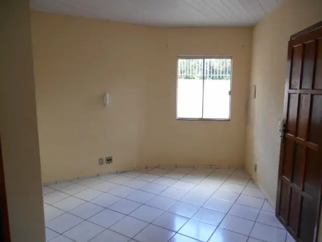 Casa de Condomínio com 2 Quartos para Alugar por R$ 750/Mês Rua Cuiabá - Maria Luíza, Cascavel - PR