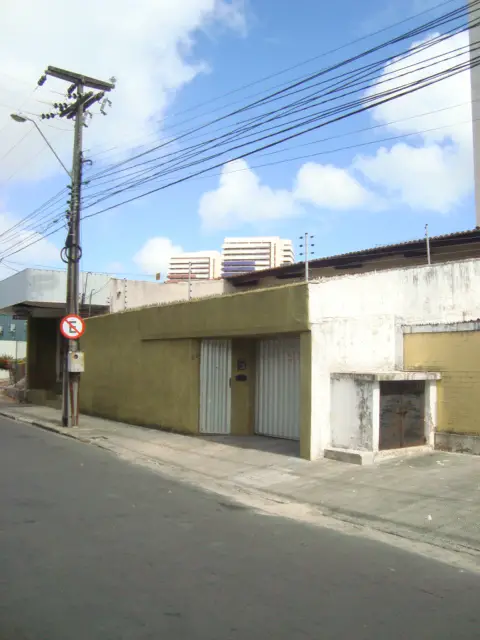 Casa com 4 Quartos para Alugar, 700 m² por R$ 6.000/Mês Rua Walter Bezerra Sá, 65 - Dionísio Torres, Fortaleza - CE