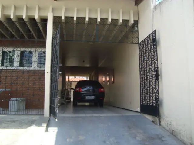 Casa com 4 Quartos para Alugar, 700 m² por R$ 6.000/Mês Rua Walter Bezerra Sá, 65 - Dionísio Torres, Fortaleza - CE