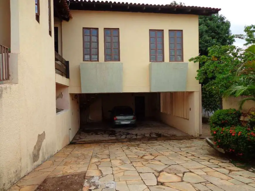 Casa com 3 Quartos à Venda, 226 m² por R$ 1.300.000 Jardim das Américas, Cuiabá - MT