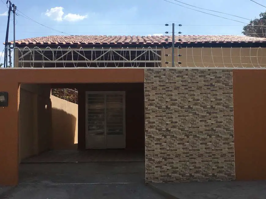 Casa com 3 Quartos à Venda, 82 m² por R$ 135.000 Quadra F, 13 - São Sebastião, Teresina - PI