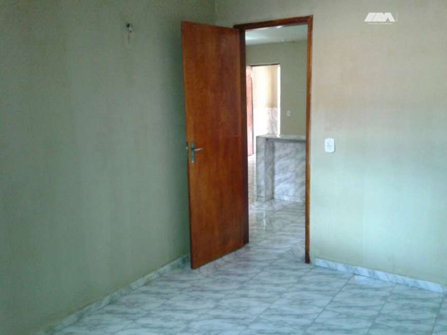 Casa com 2 Quartos para Alugar, 40 m² por R$ 350/Mês Rua Bela Vista - Jangurussu, Fortaleza - CE
