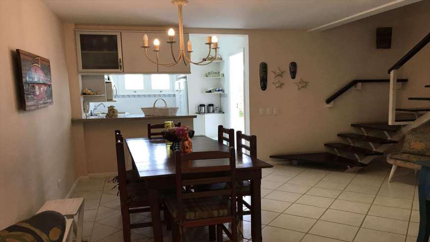 Casa de Condomínio com 3 Quartos para Alugar, 130 m² por R$ 1.000/Dia Camburi, São Sebastião - SP