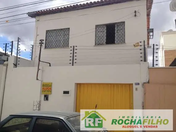 Casa com 4 Quartos para Alugar por R$ 1.500/Mês Rua Doutor Area Leão - Centro, Teresina - PI