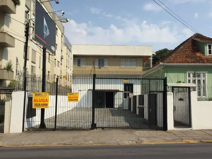 Apartamento com 2 Quartos para Alugar, 80 m² por R$ 790/Mês São Pelegrino, Caxias do Sul - RS