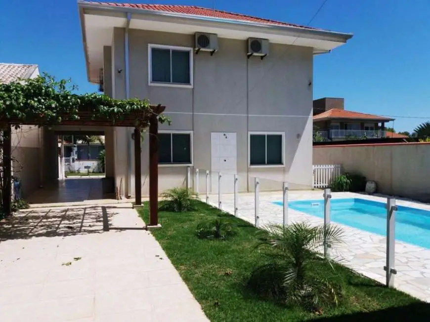 Casa de Condomínio com 5 Quartos para Alugar, 200 m² por R$ 1.200/Dia Rua Alemanha, 14 - Atami Sul, Pontal do Paraná - PR