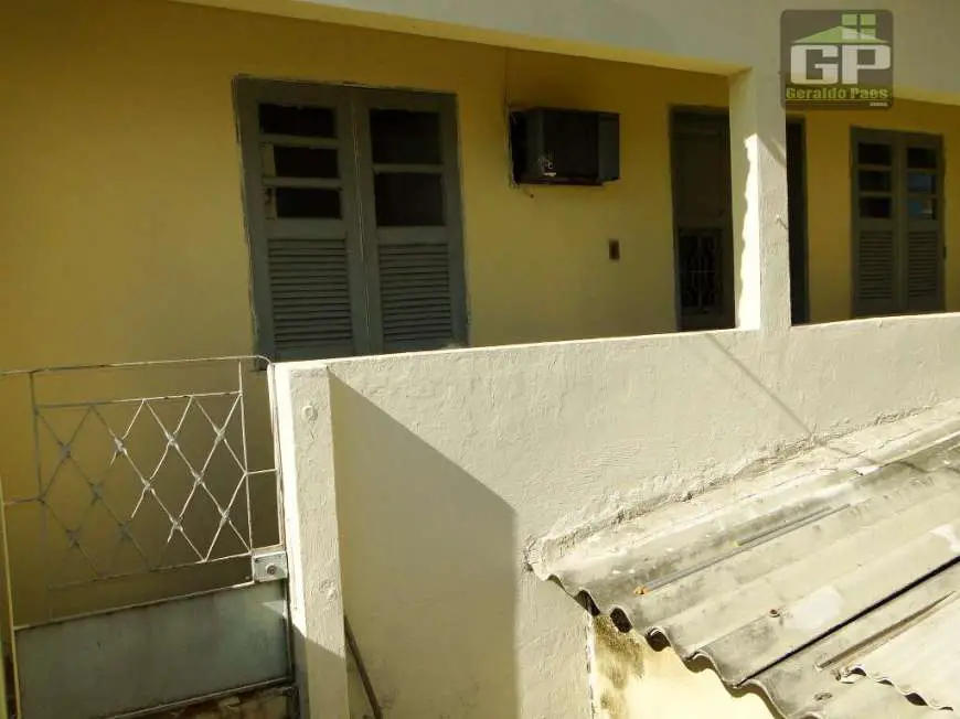 Casa com 1 Quarto para Alugar, 50 m² por R$ 550/Mês Rua Calatéia - Anchieta, Rio de Janeiro - RJ
