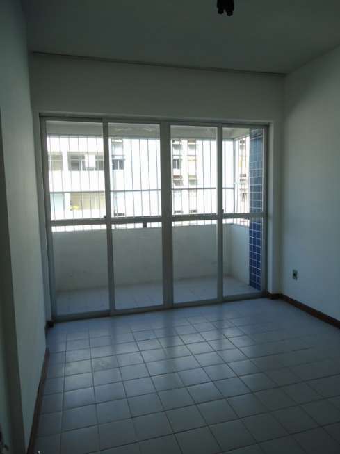 Apartamento com 2 Quartos para Alugar, 72 m² por R$ 800/Mês Rua Prefeito Abdon Arroxelas, 305 - Ponta Verde, Maceió - AL