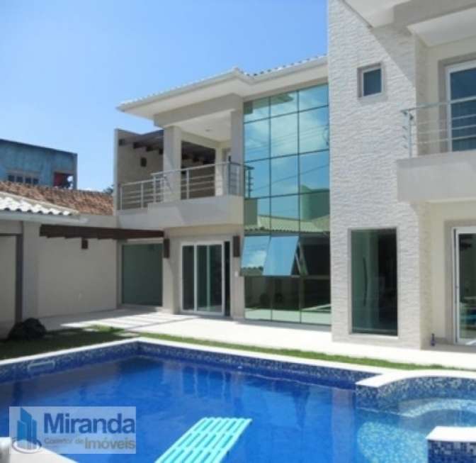 Casa com 3 Quartos para Alugar, 300 m² por R$ 1.500/Dia Praia do Morro, Guarapari - ES