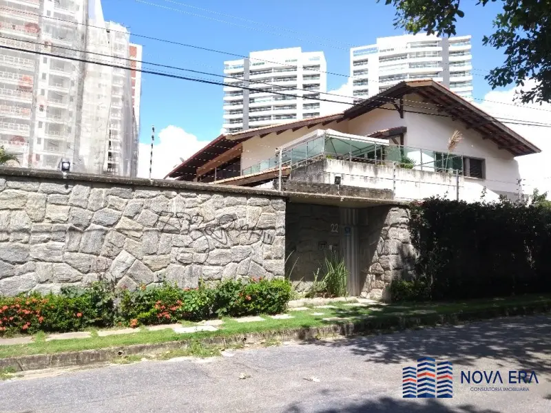 Casa com 4 Quartos para Alugar, 900 m² por R$ 7.000/Mês Rua Geraldo Magalhães, 22 - Patriolino Ribeiro, Fortaleza - CE