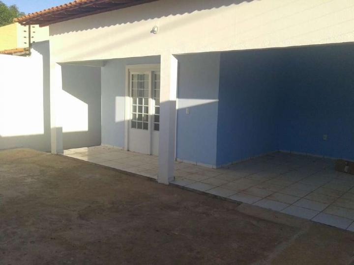 Casa com 3 Quartos à Venda, 150 m² por R$ 300.000 Uruguai, Teresina - PI