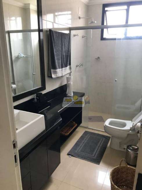 Apartamento com 3 Quartos à Venda, 201 m² por R$ 680.000 São Sebastião, Uberaba - MG