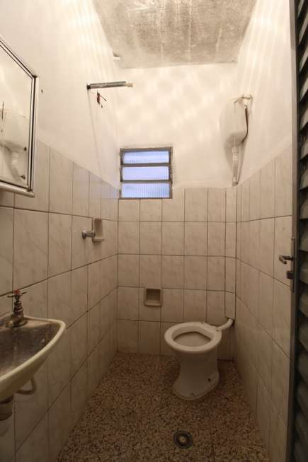 Casa com 2 Quartos para Alugar, 56 m² por R$ 600/Mês Rua Oeste de Minas - Centro, Divinópolis - MG