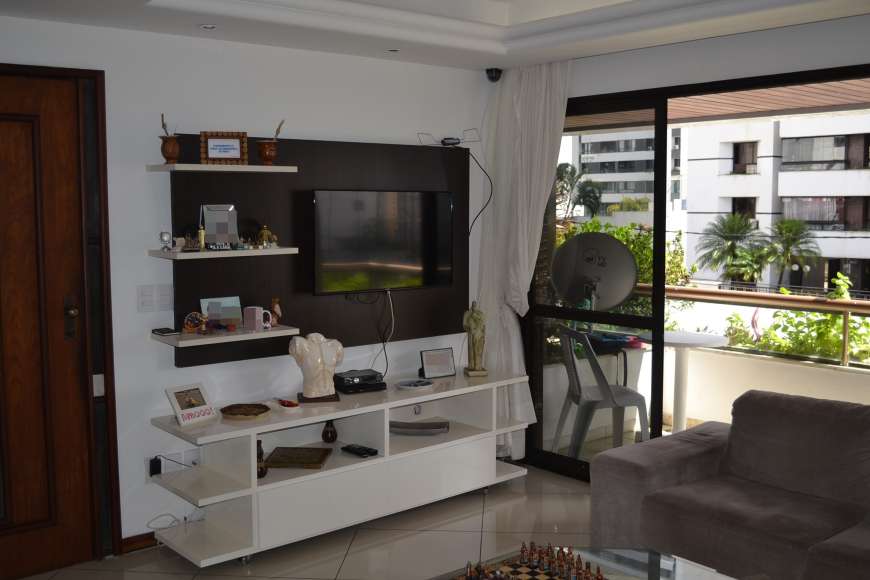 Apartamento com 4 Quartos à Venda, 135 m² por R$ 790.000 Rua Sócrates Guanaes Gomes, 12 - Cidade Jardim, Salvador - BA