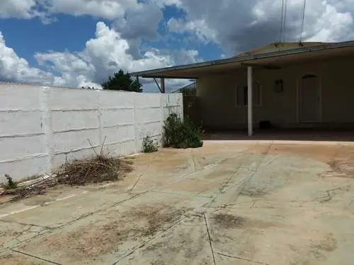 Casa com 3 Quartos para Alugar por R$ 890/Mês Vila Jaiara, Anápolis - GO