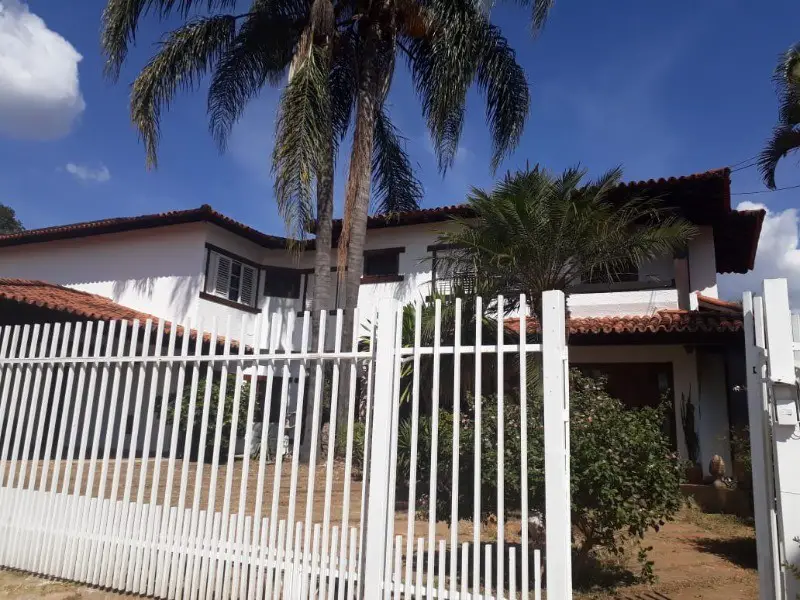Casa com 4 Quartos para Alugar, 1200 m² por R$ 9.900/Mês Lago Sul, Brasília - DF
