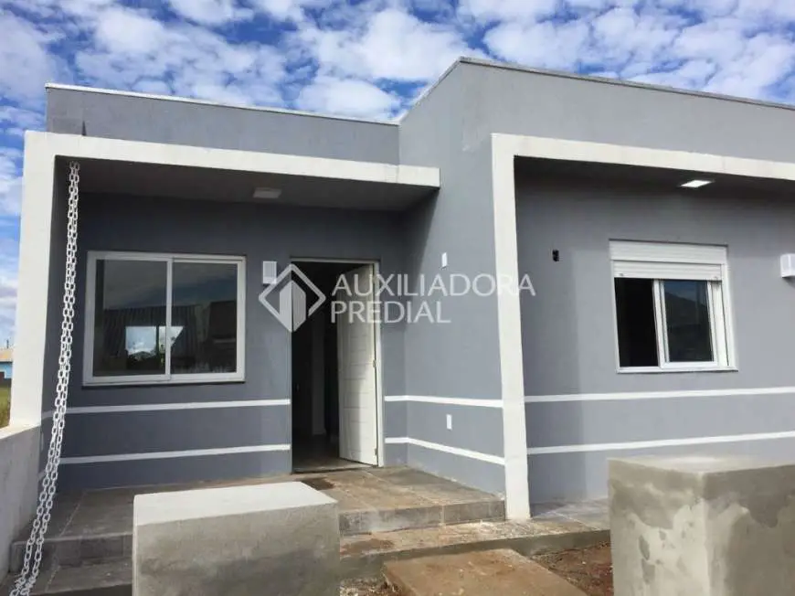 Casa com 3 Quartos à Venda, 80 m² por R$ 290.000 Jardim dos Lagos, Guaíba - RS