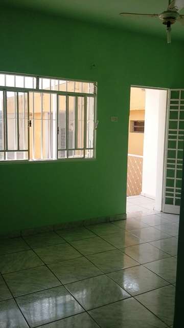 Casa com 2 Quartos para Alugar, 90 m² por R$ 950/Mês Rua Lapinha, 757 - Nova Suíssa, Belo Horizonte - MG