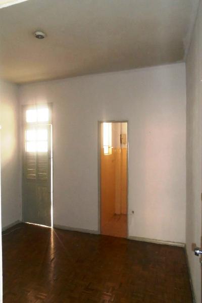 Apartamento com 1 Quarto para Alugar, 35 m² por R$ 660/Mês Estrada Intendente Magalhães, 145 - Campinho, Rio de Janeiro - RJ