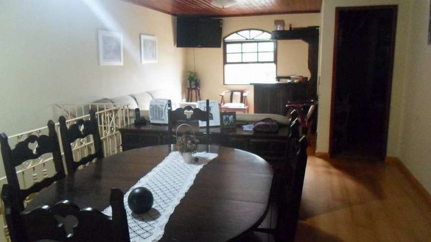 Casa com 4 Quartos à Venda, 146 m² por R$ 800.000 Cônego, Nova Friburgo - RJ