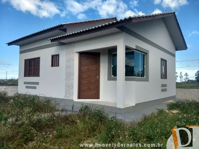 Casa com 2 Quartos à Venda, 56 m² por R$ 105.000 Polícia Rodoviária, Araranguá - SC