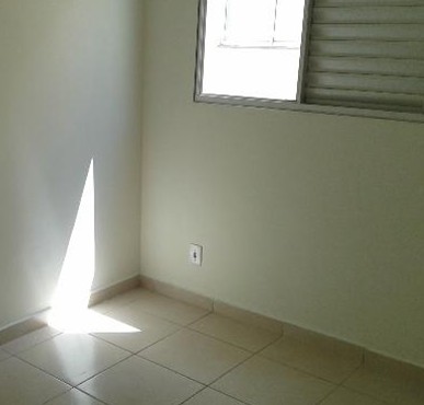 Apartamento com 3 Quartos para Alugar, 100 m² por R$ 1.400/Mês Rua Romenos Simão - Santa Mônica, Uberlândia - MG