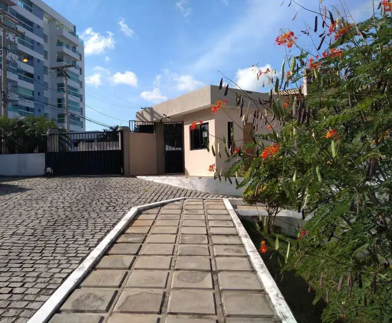 Apartamento com 3 Quartos para Alugar, 90 m² por R$ 2.000/Mês Rua São Paulo - Pitangueiras, Lauro de Freitas - BA