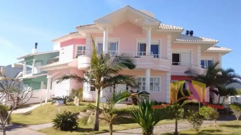 Casa com 4 Quartos à Venda, 400 m² por R$ 1.900.000 Açores, Florianópolis - SC