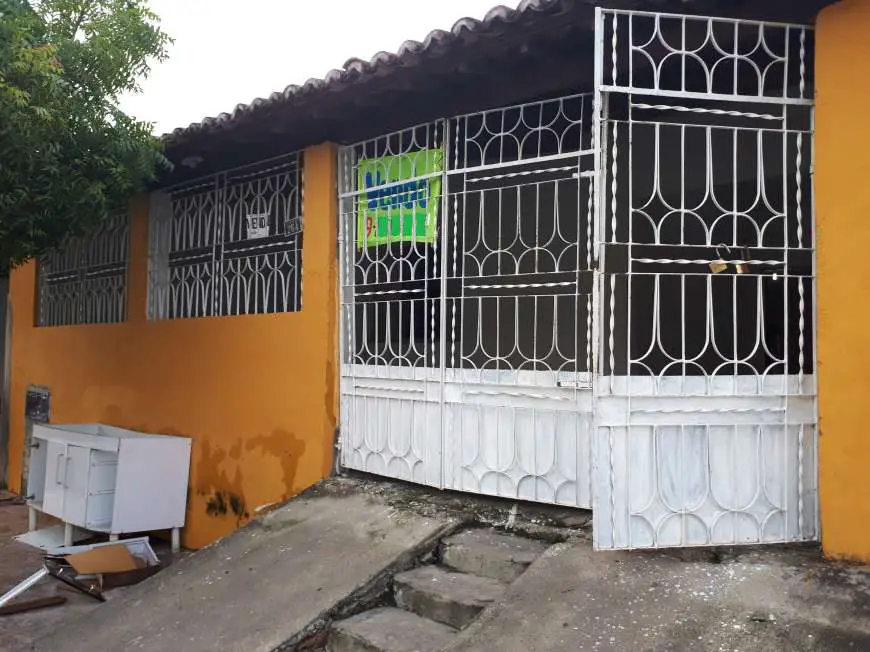 Casa com 3 Quartos à Venda, 200 m² por R$ 180.000 Rua Minervina Barros, 264 - Santos Dumont, Aracaju - SE