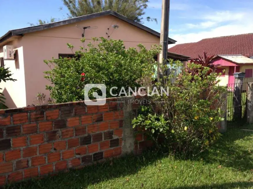 Casa com 2 Quartos à Venda, 80 m² por R$ 320.000 Rua Adolfo Bezerra de Menezes, 519 - Camobi, Santa Maria - RS