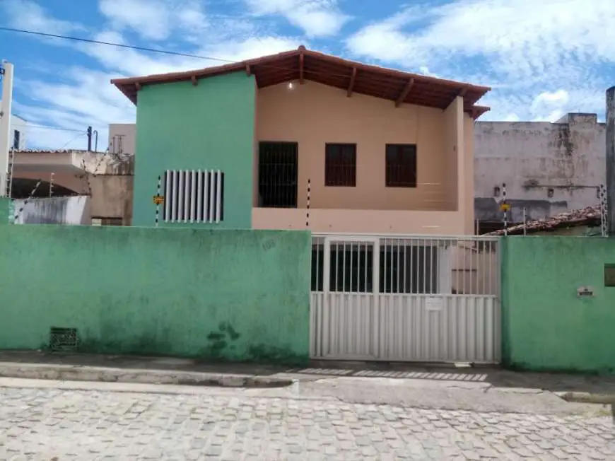 Casa com 3 Quartos à Venda, 200 m² por R$ 350.000 Rua Monsenhor Amâncio Ramalho - Lagoa Nova, Natal - RN