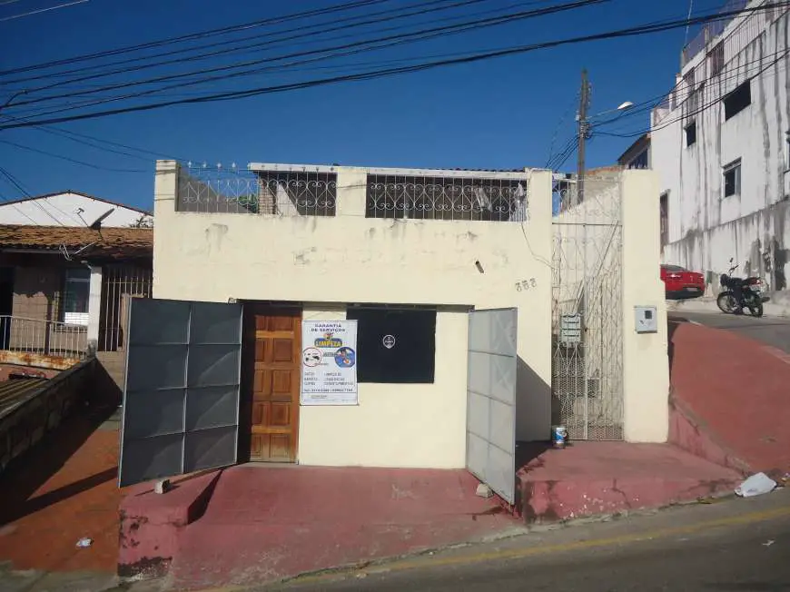 Casa com 4 Quartos à Venda, 126 m² por R$ 300.000 Avenida Pedro Calazans, 353 - Centro, Aracaju - SE