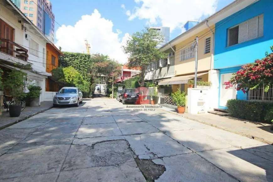 Casa de Condomínio com 3 Quartos à Venda, 120 m² por R$ 1.250.000 Rua Maria Rosa, 81 - Itaim Bibi, São Paulo - SP