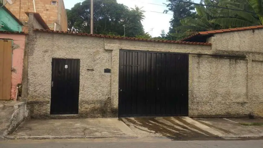 Casa com 2 Quartos à Venda, 120 m² por R$ 335.000 Rua José Nascimento - São Benedito, Santa Luzia - MG