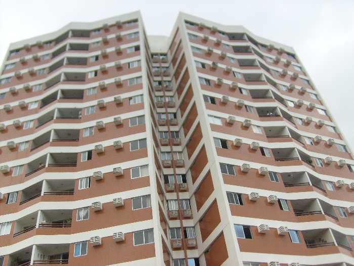 Apartamento com 2 Quartos à Venda, 70 m² por R$ 270.000 Rua Catulo da Paixão Cearense - Jardim Atlântico, Olinda - PE