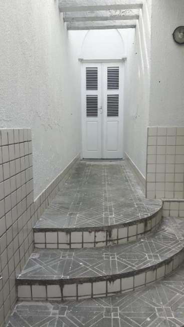 Casa com 3 Quartos para Alugar, 110 m² por R$ 1.800/Mês Centro, Fortaleza - CE