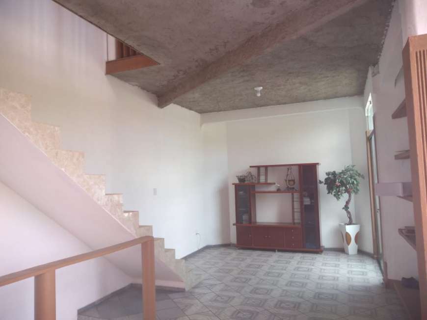 Casa com 2 Quartos à Venda, 250 m² por R$ 650.000 Avenida Santos Dumont, 130 - Tarumã, Manaus - AM