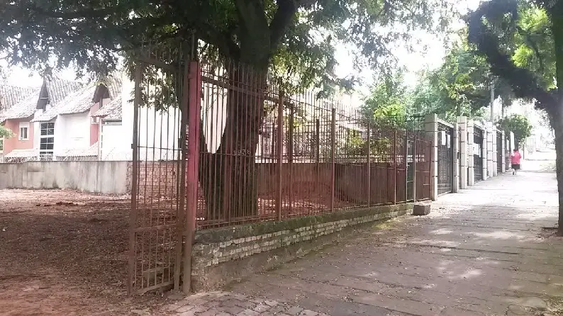 Lote/Terreno para Alugar por R$ 3.000/Mês Avenida Otto Niemeyer, 1236 - Tristeza, Porto Alegre - RS