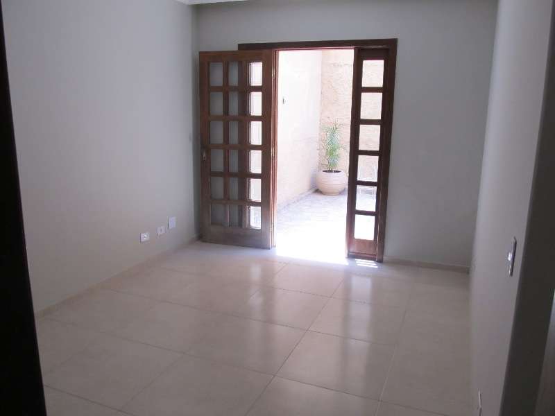 Apartamento com 3 Quartos para Alugar, 140 m² por R$ 1.500/Mês Rua Genoveva de Souza - Sagrada Família, Belo Horizonte - MG