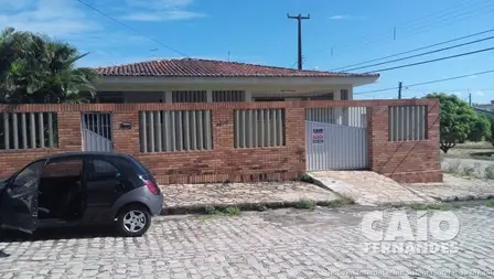 Casa com 3 Quartos para Alugar, 250 m² por R$ 1.500/Mês Neópolis, Natal - RN